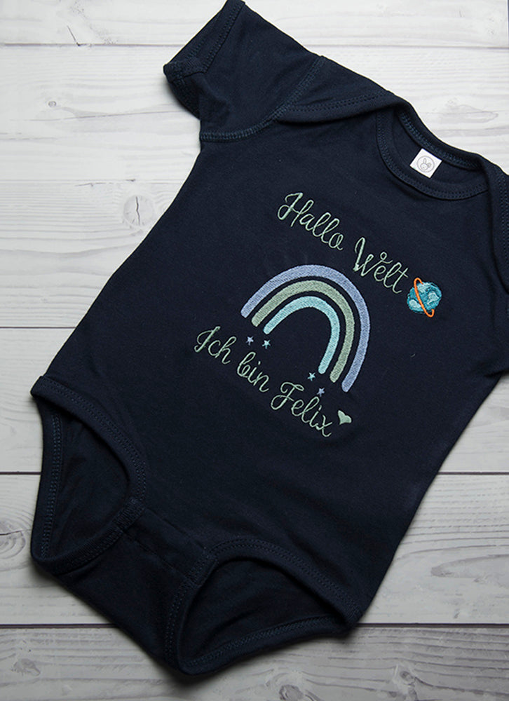 Babybody ,,Hallo Welt" - HANDMADEATELIER